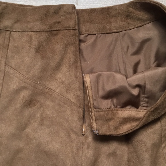 Abercrombie & Fitch Skirt - Picture 3 of 4